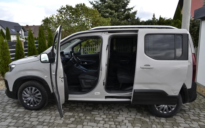 Peugeot Rifter cena 55555 przebieg: 148030, rok produkcji 2018 z Serock małe 562